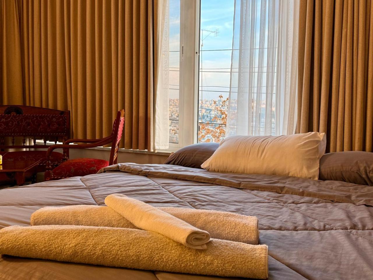 Beit Ahlan Hotel Amman Ngoại thất bức ảnh