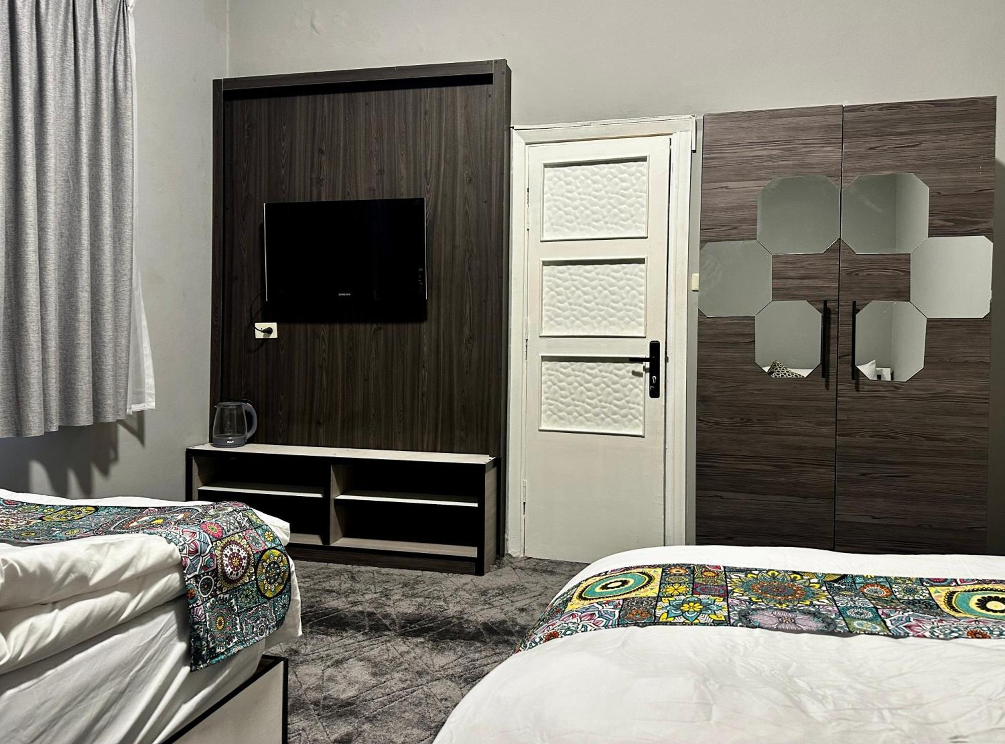 Beit Ahlan Hotel Amman Ngoại thất bức ảnh