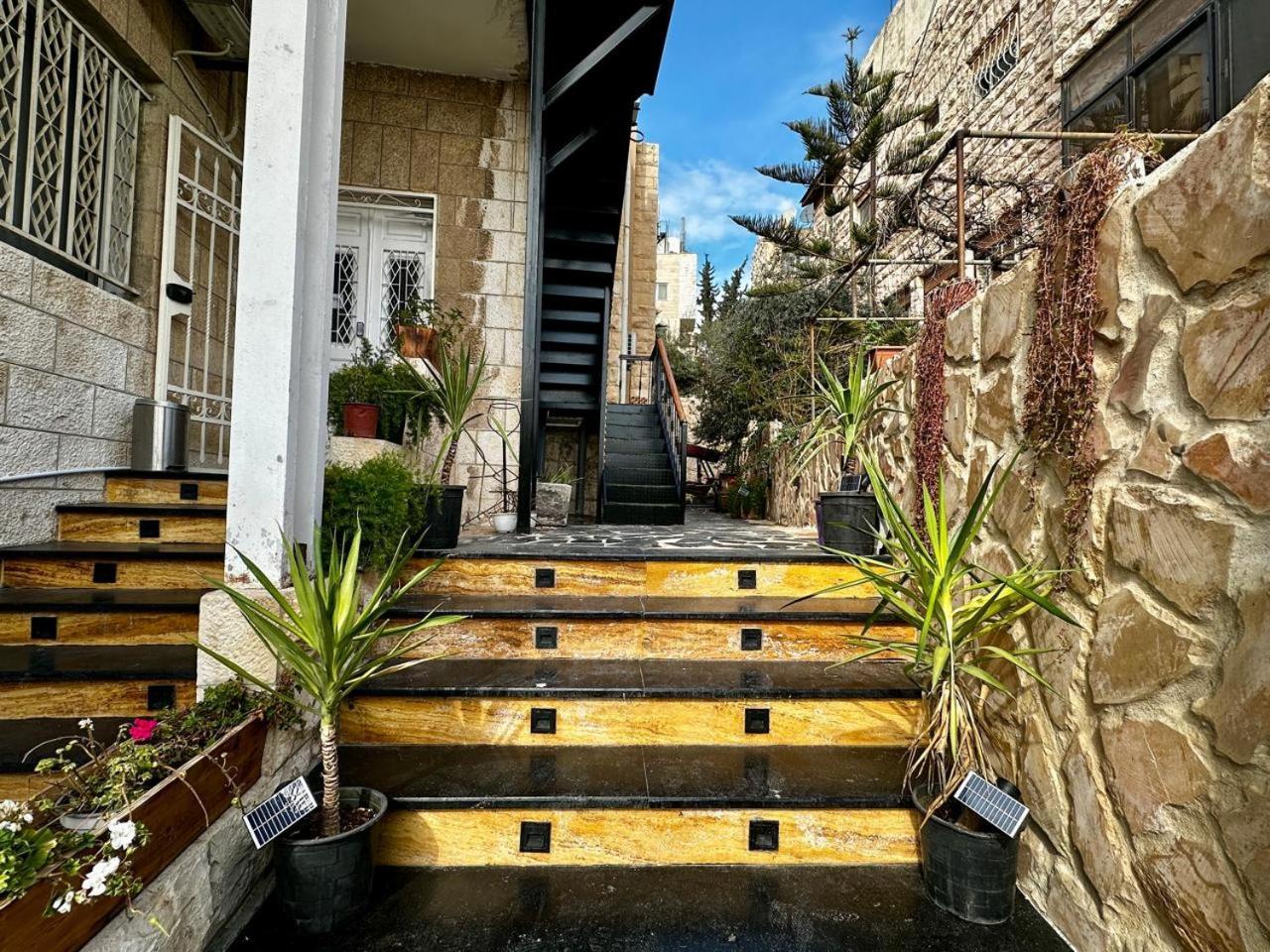 Beit Ahlan Hotel Amman Ngoại thất bức ảnh
