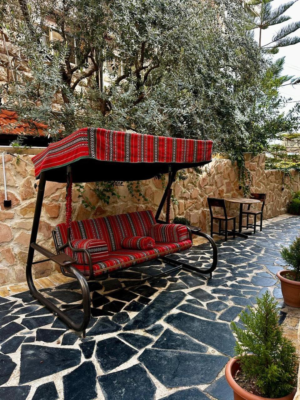 Beit Ahlan Hotel Amman Ngoại thất bức ảnh